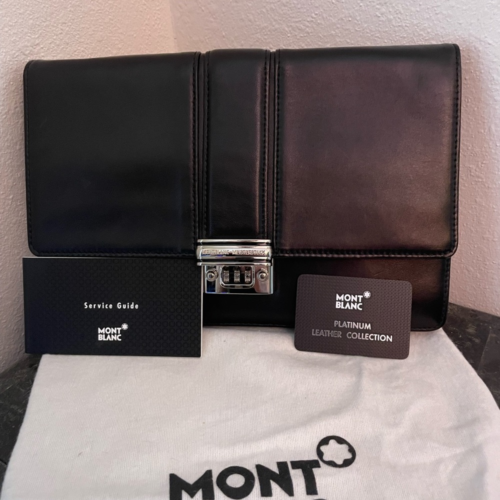 Mont Blanc: Men’s Messenger / Women’s Clutch